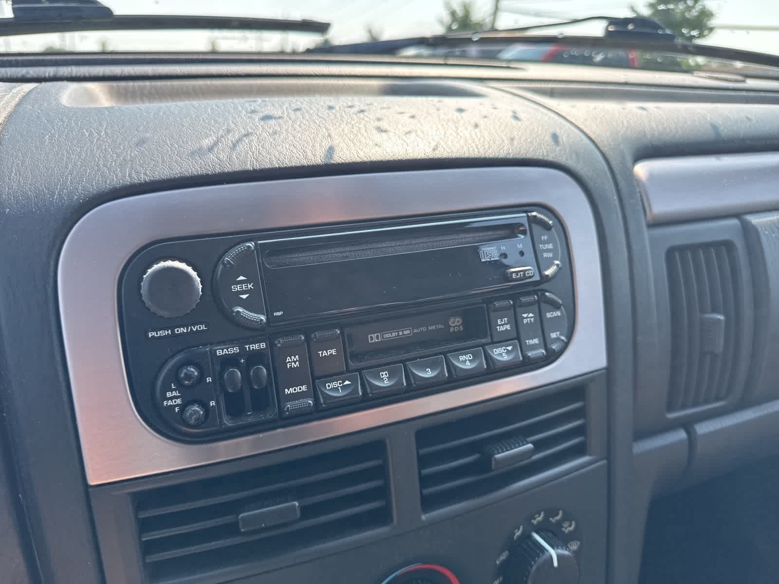 Thumbnail: 2003 Jeep Grand Cherokee - 28