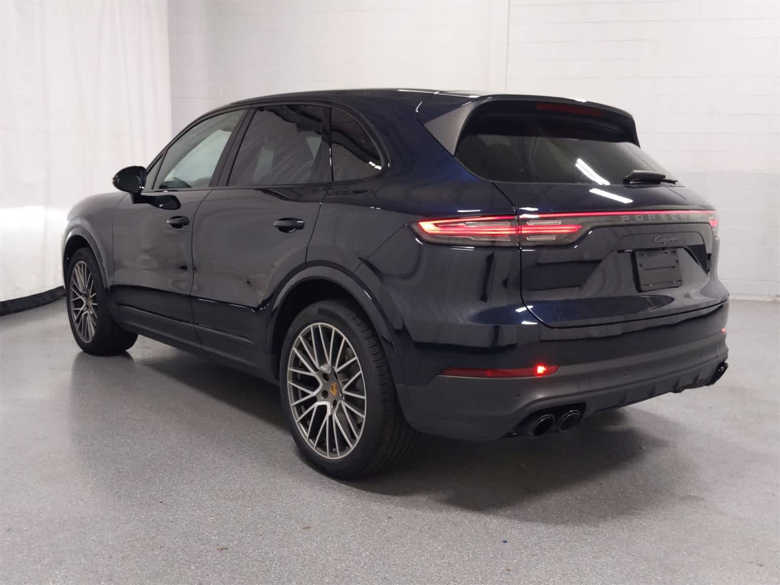 Thumbnail: 2023 Porsche Cayenne - 12