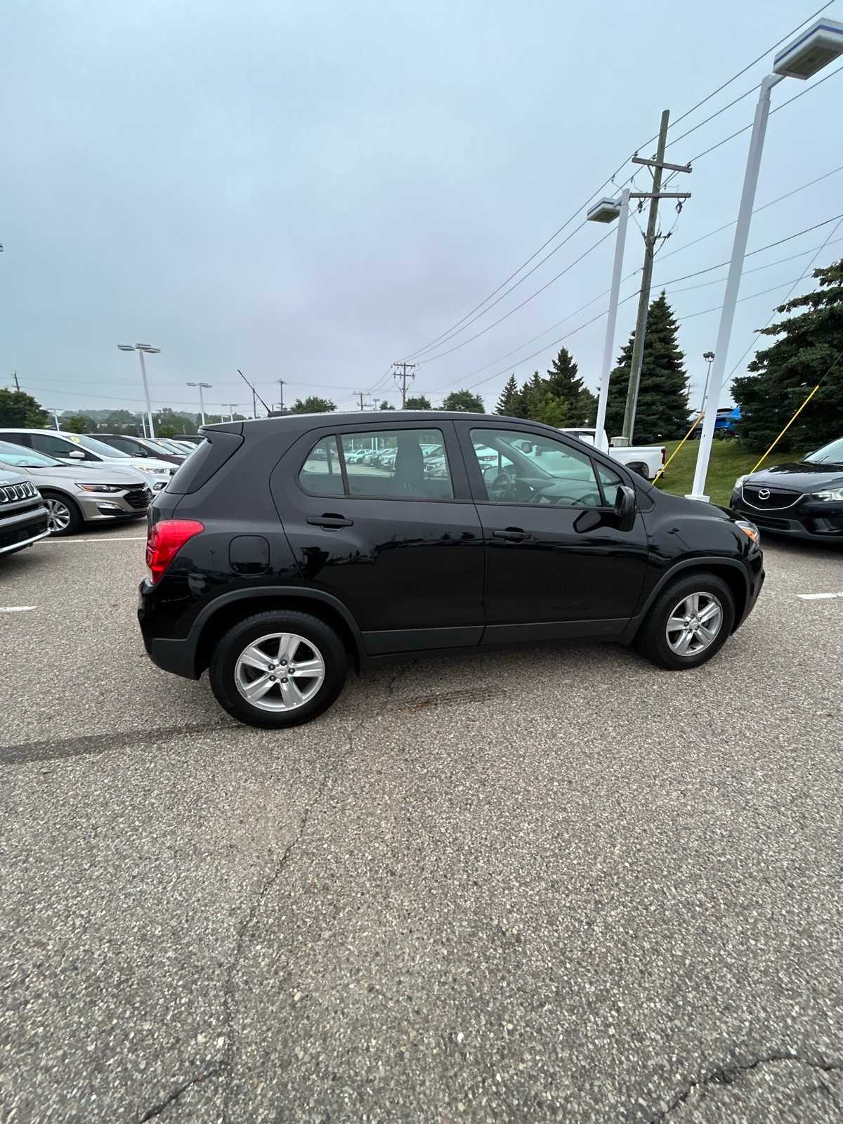 Thumbnail: 2019 Chevrolet Trax - 14