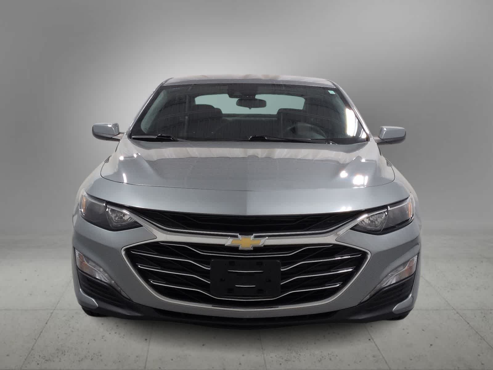 Thumbnail: 2023 Chevrolet Malibu - 3