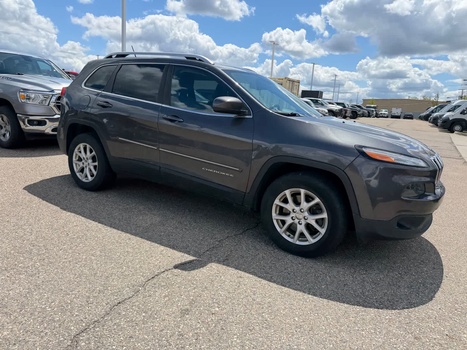 Thumbnail: 2015 Jeep Cherokee - 11