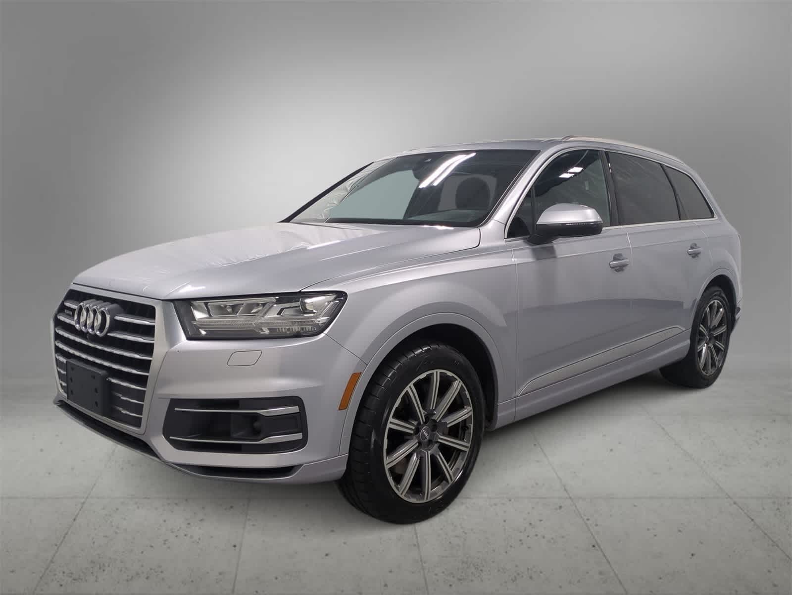 Thumbnail: 2017 Audi Q7 - 4