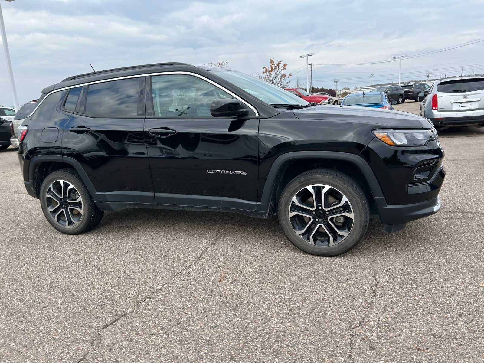 Thumbnail: 2022 Jeep Compass - 9