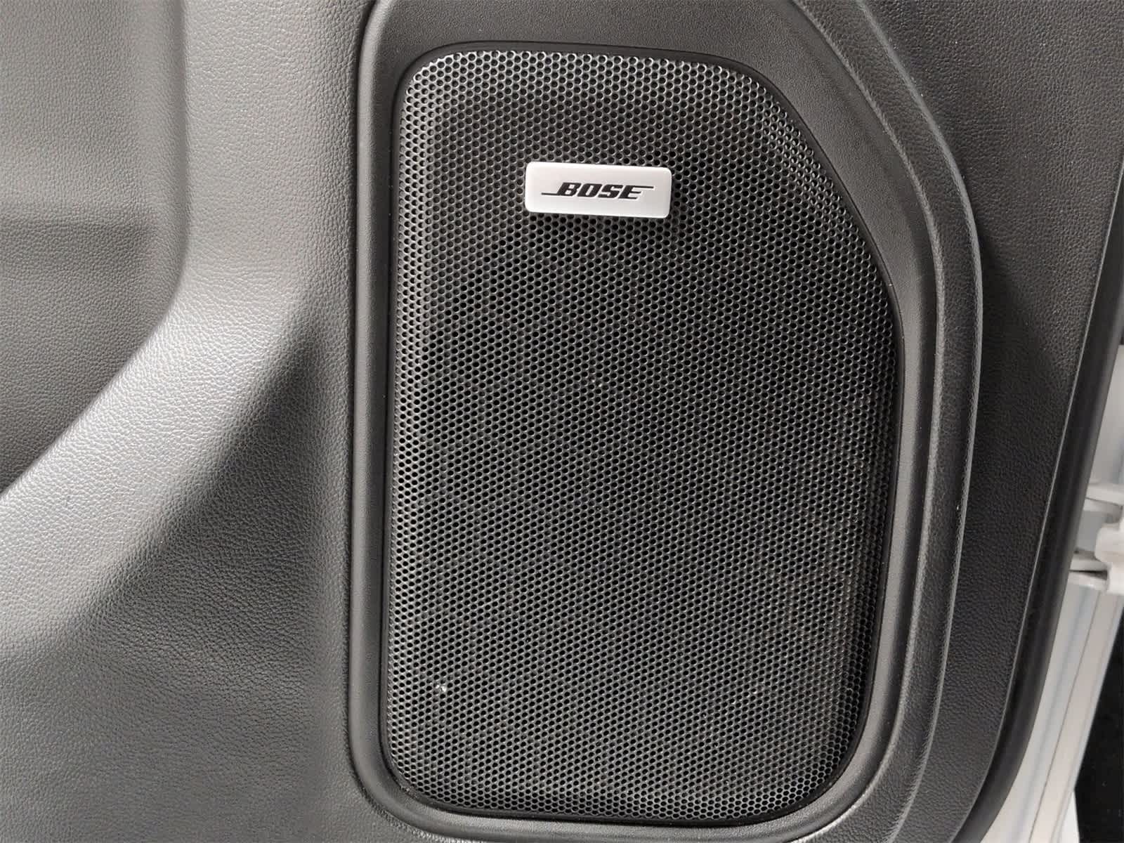 Thumbnail: 2019 Chevrolet Silverado 1500 - 33