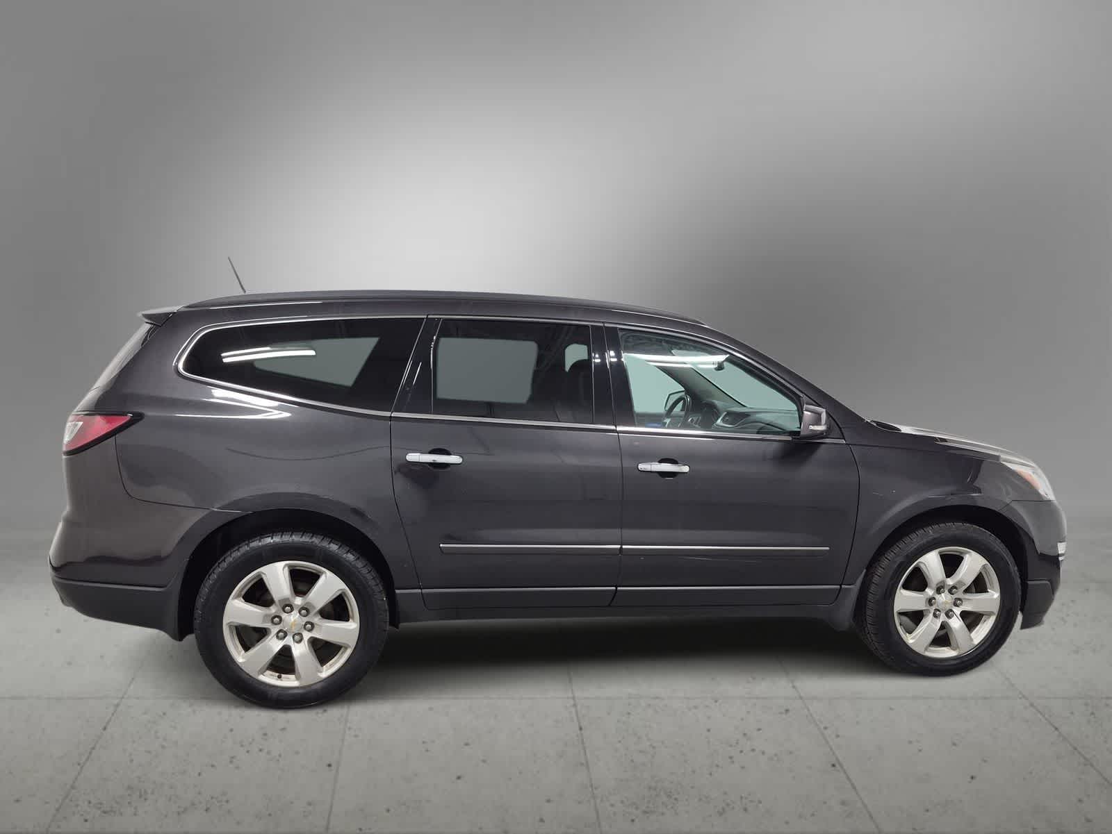 Thumbnail: 2017 Chevrolet Traverse - 9
