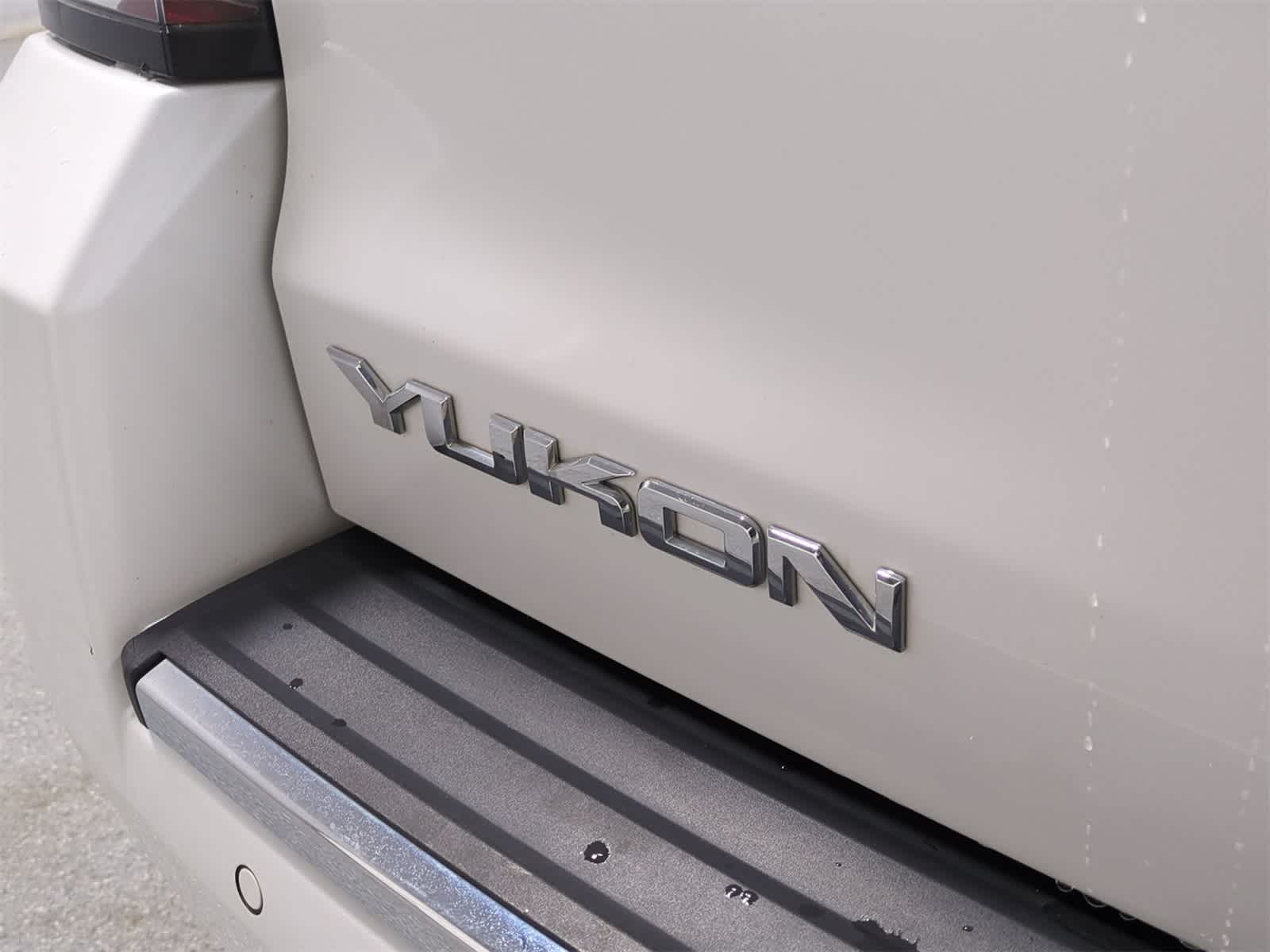 Thumbnail: 2017 GMC Yukon - 13