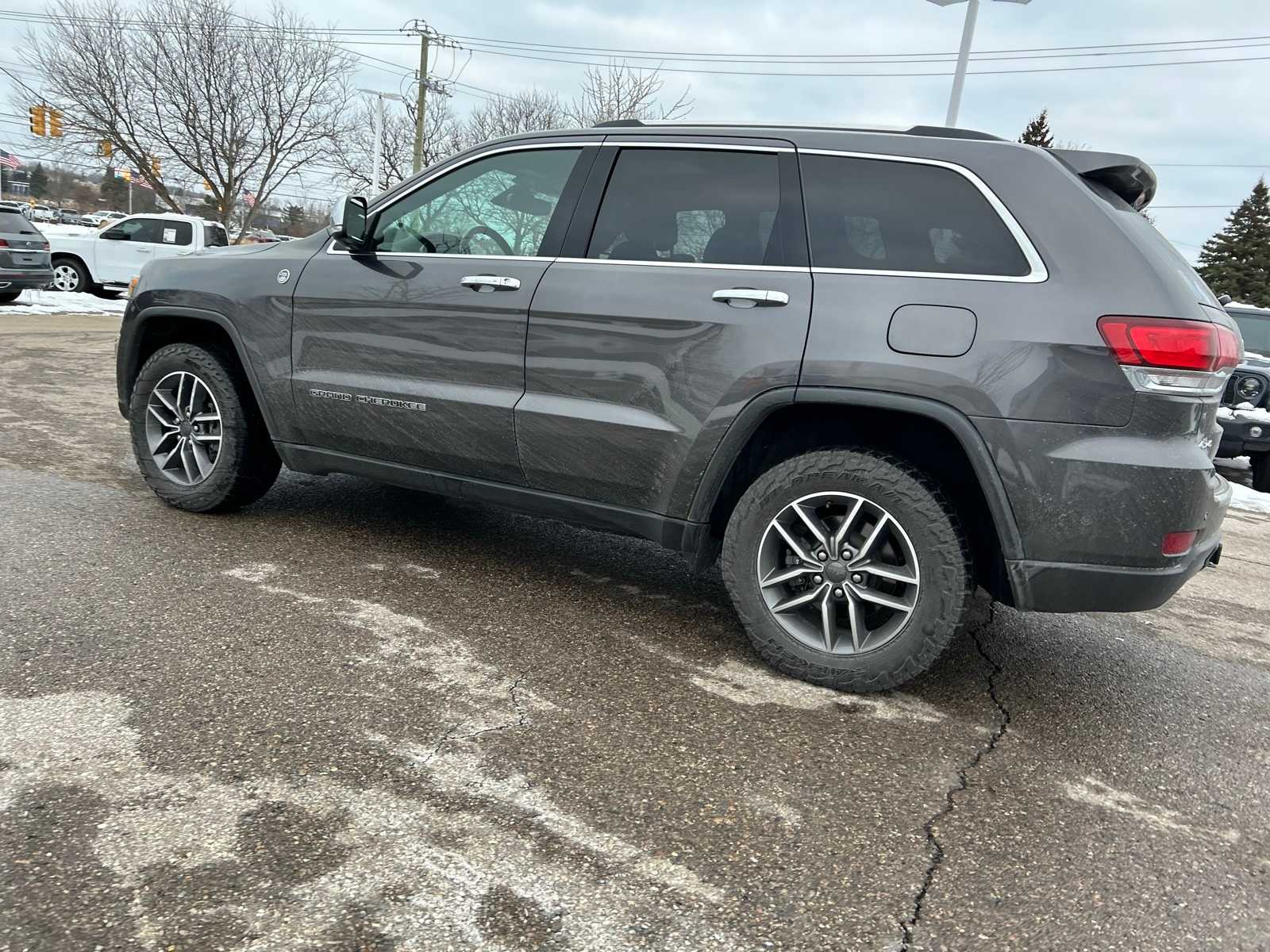 Thumbnail: 2020 Jeep Grand Cherokee - 25