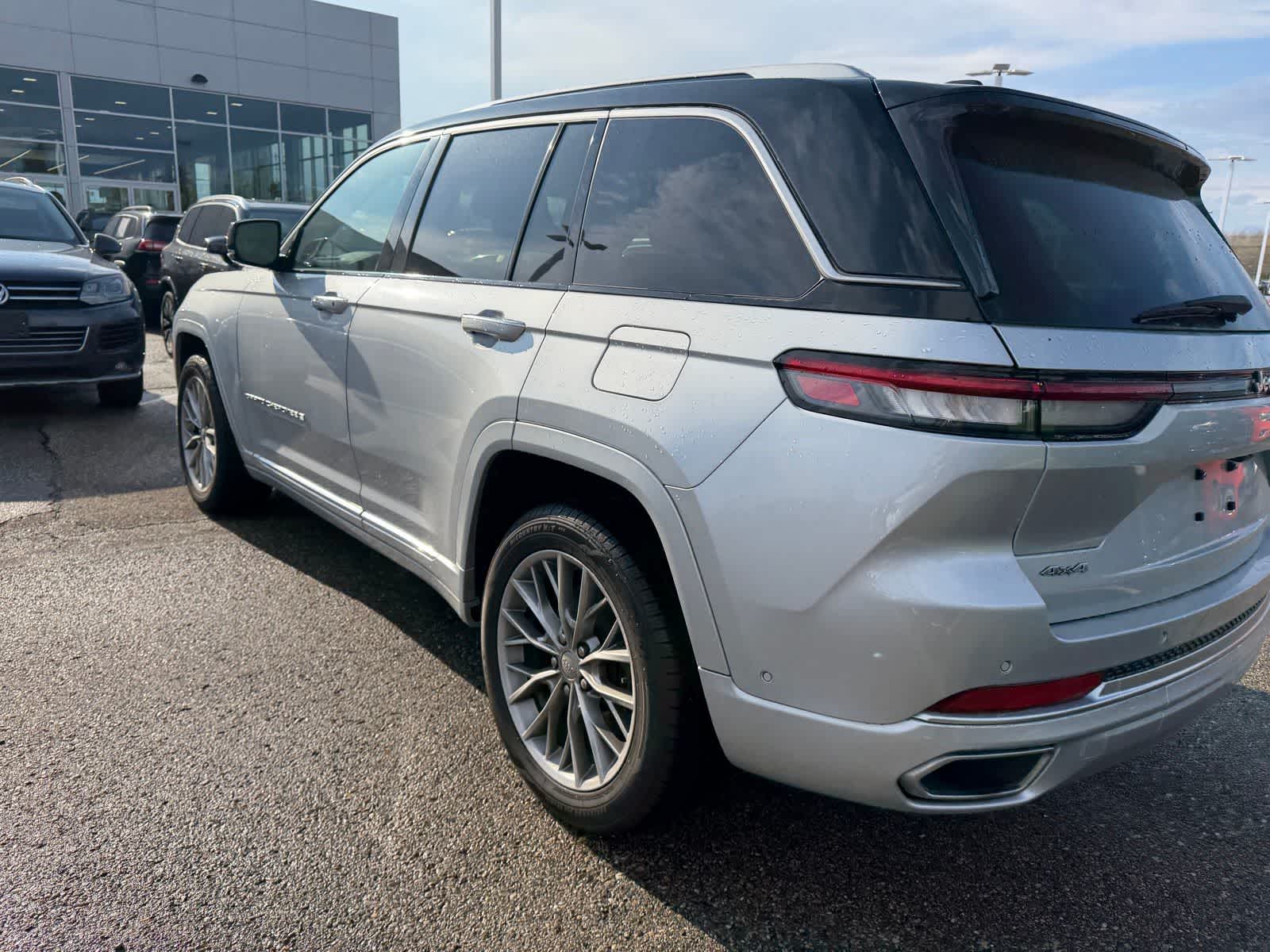 Thumbnail: 2022 Jeep Grand Cherokee - 25