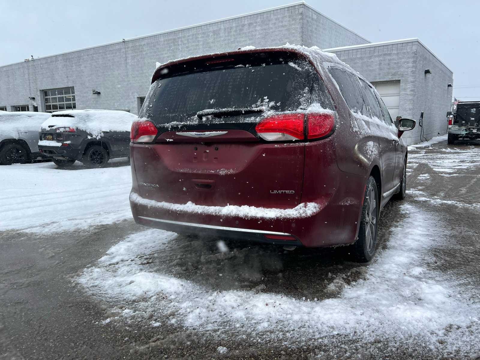 Thumbnail: 2019 Chrysler Pacifica - 21