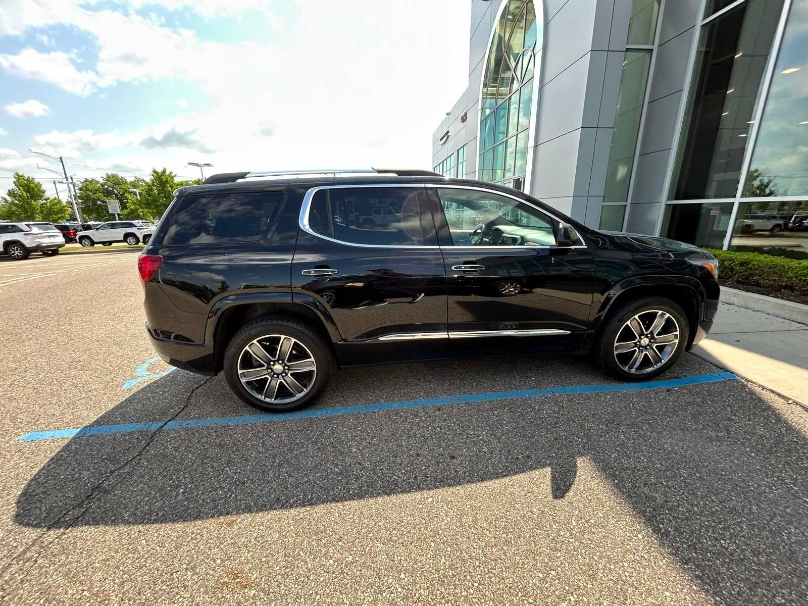 Thumbnail: 2019 GMC Acadia - 13