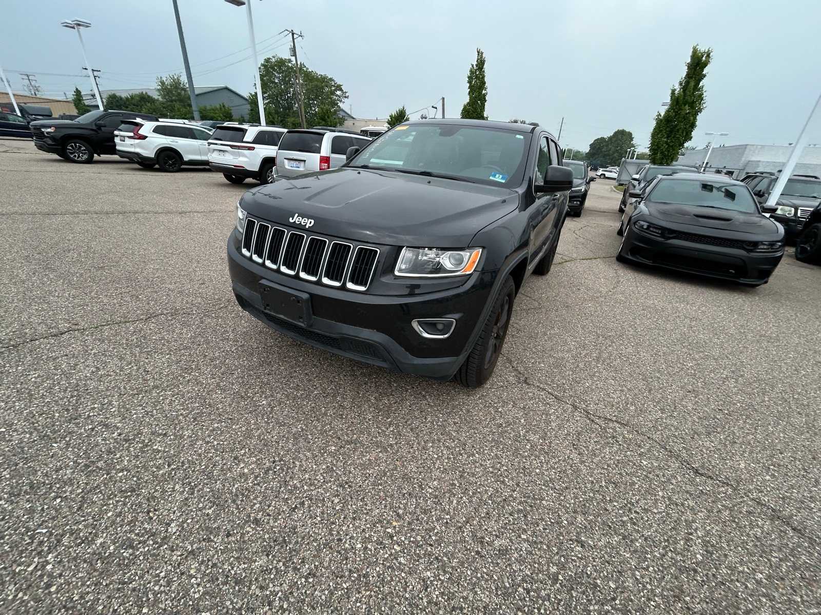 2016 Jeep Grand Cherokee Laredo 2