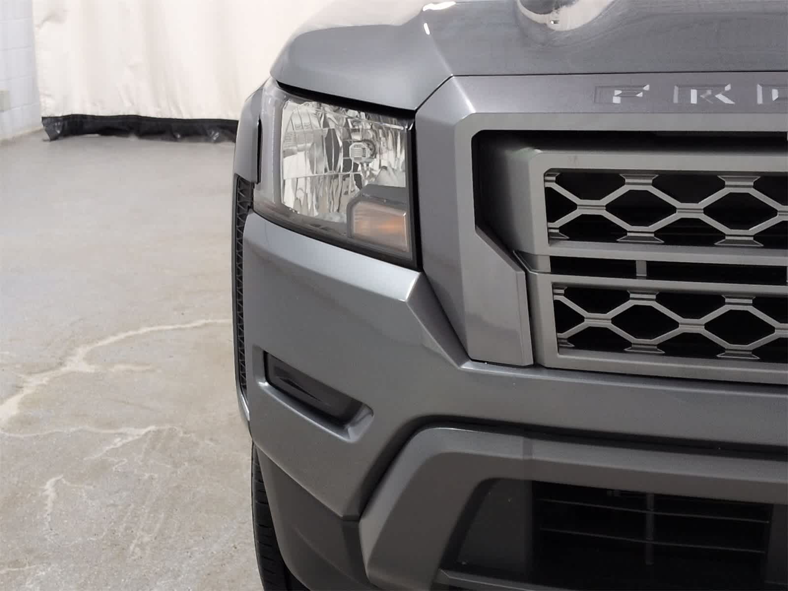 Thumbnail: 2024 Nissan Frontier - 11