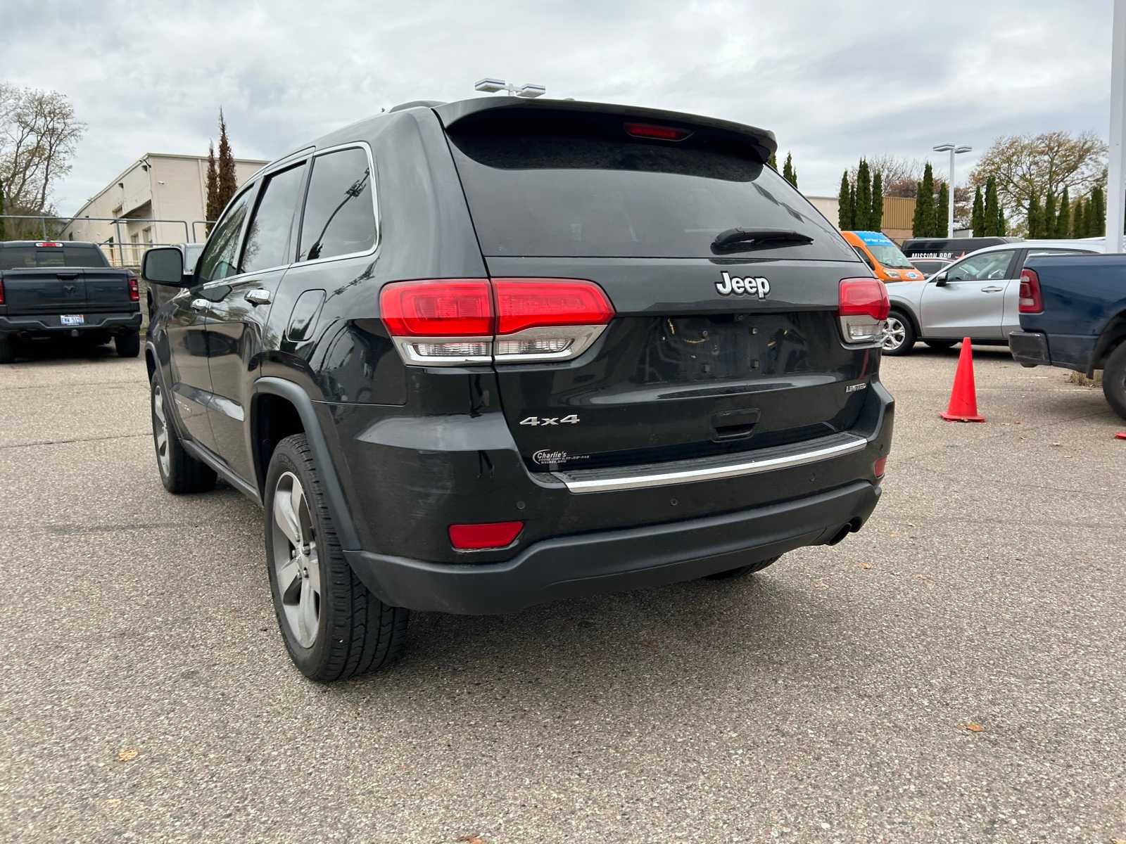 Thumbnail: 2015 Jeep Grand Cherokee - 19