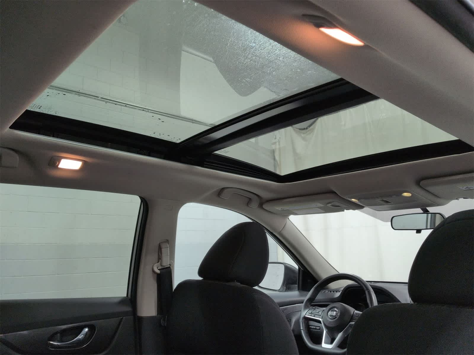 Thumbnail: 2017 Nissan Rogue - 22