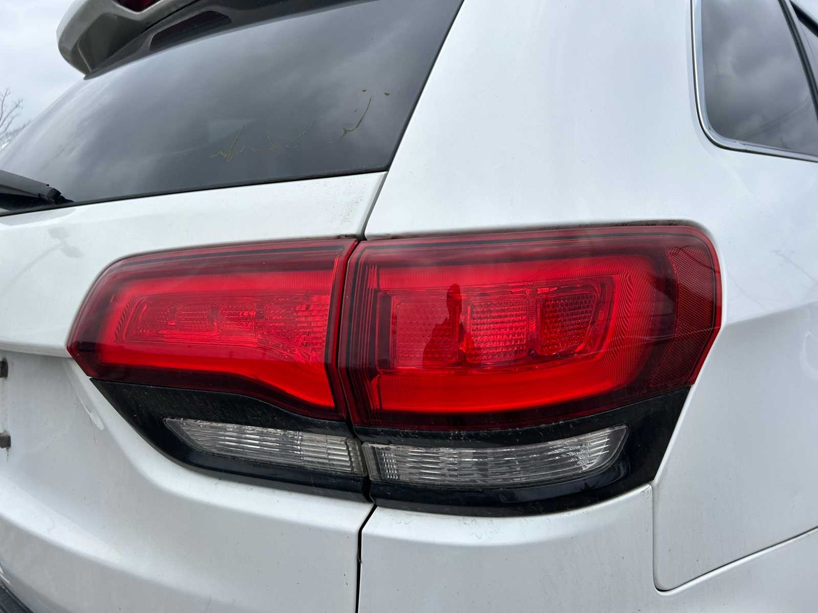 Thumbnail: 2015 Jeep Grand Cherokee - 24