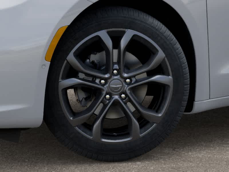 Thumbnail: 2026 Chrysler Pacifica - 8