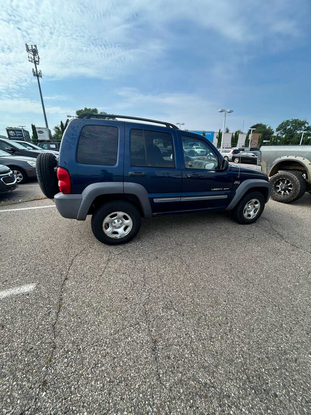 Thumbnail: 2002 Jeep Liberty - 15