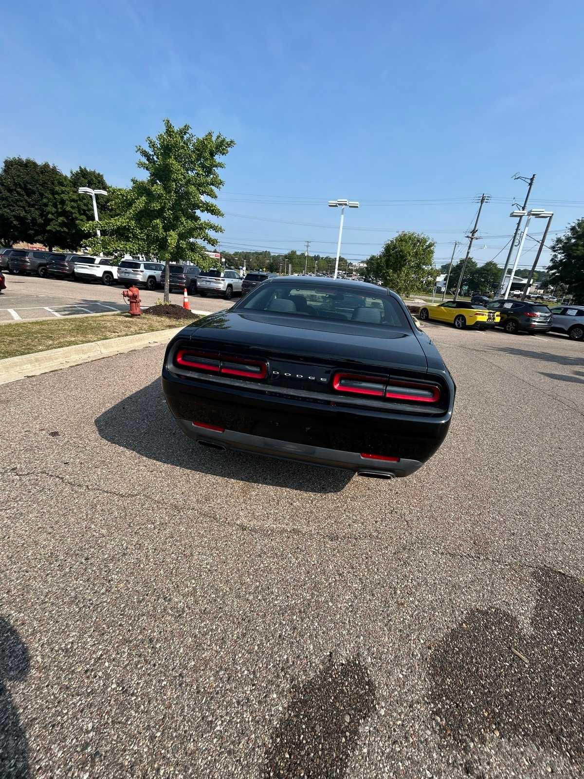 Thumbnail: 2016 Dodge Challenger - 21