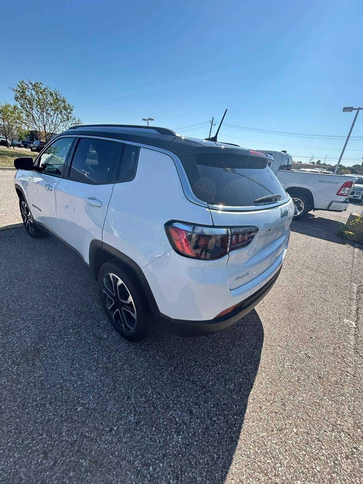 Thumbnail: 2022 Jeep Compass - 20