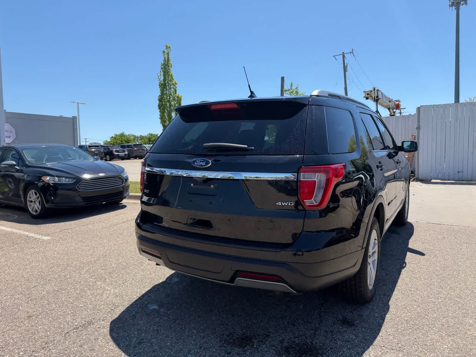 Thumbnail: 2019 Ford Explorer - 15