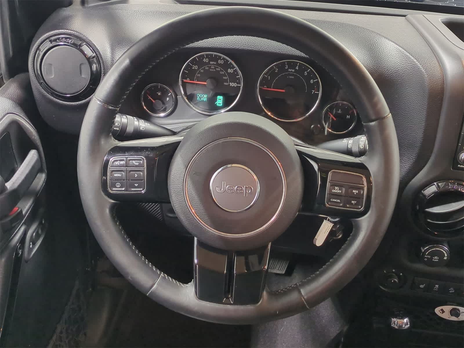 Thumbnail: 2014 Jeep Wrangler - 14
