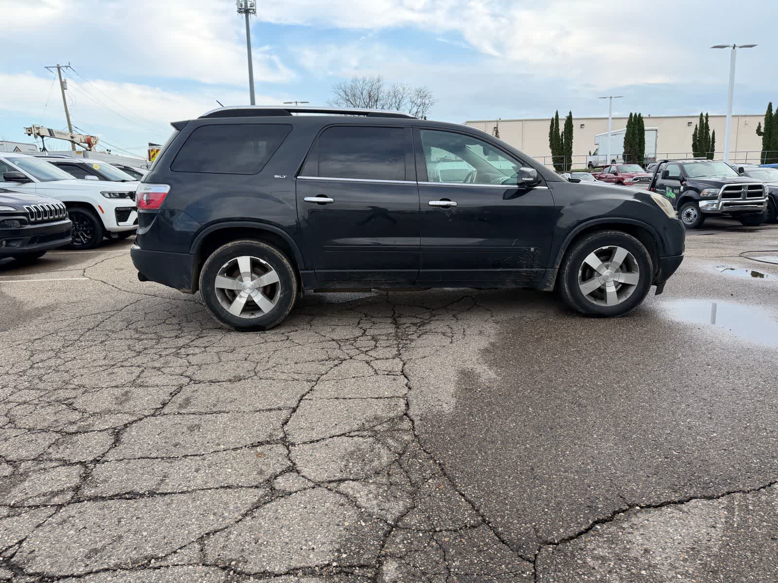 Thumbnail: 2009 GMC Acadia - 16