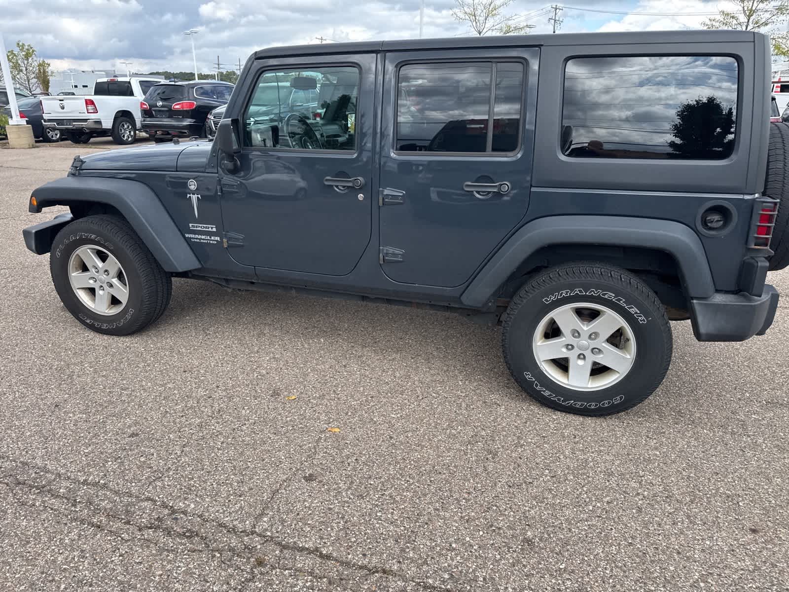 Thumbnail: 2017 Jeep Wrangler - 27