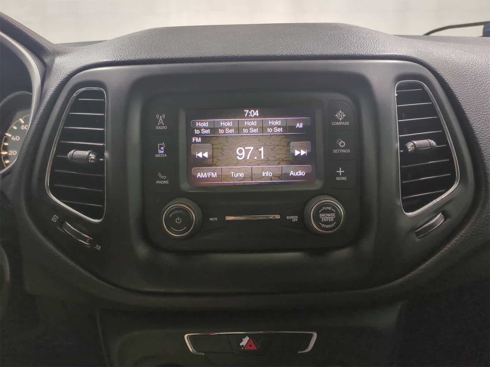 Thumbnail: 2018 Jeep Compass - 27