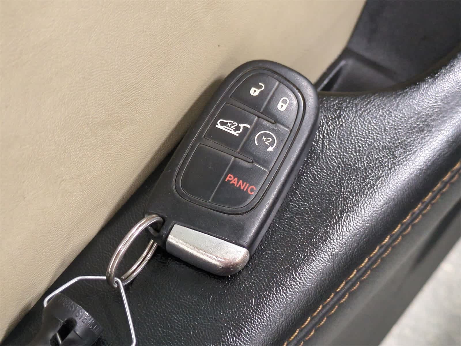 Thumbnail: 2016 Jeep Cherokee - 37