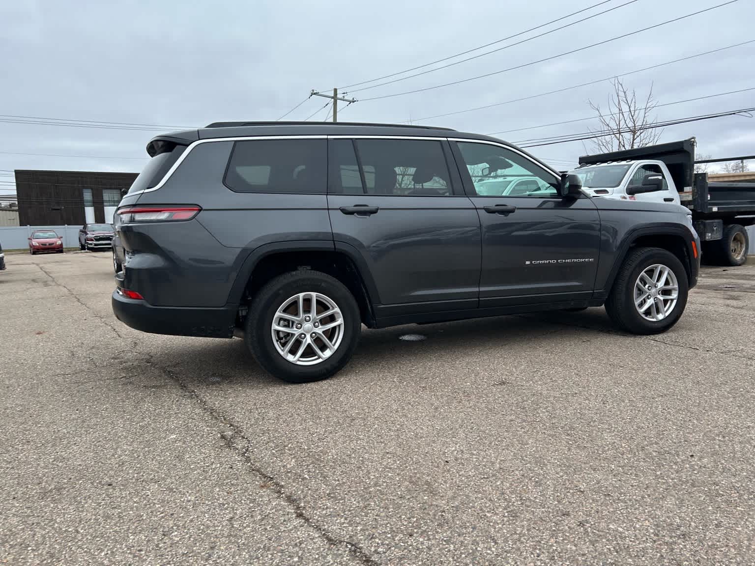 Thumbnail: 2024 Jeep Grand Cherokee L - 14