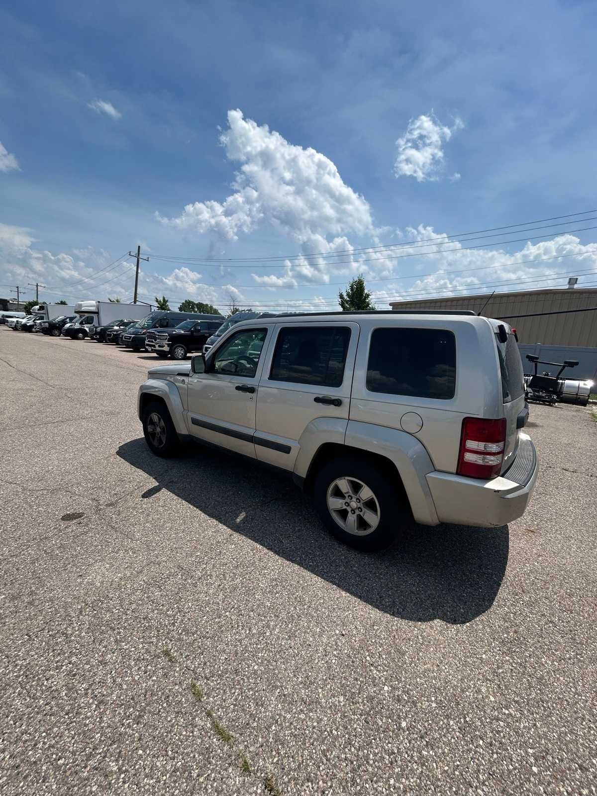 Thumbnail: 2009 Jeep Liberty - 26