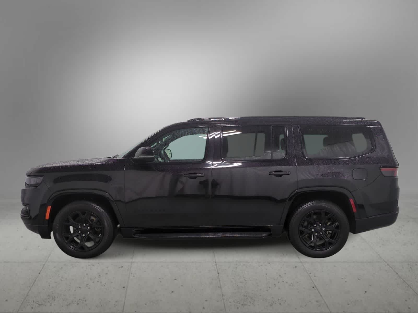 Thumbnail: 2023 Jeep Wagoneer - 5