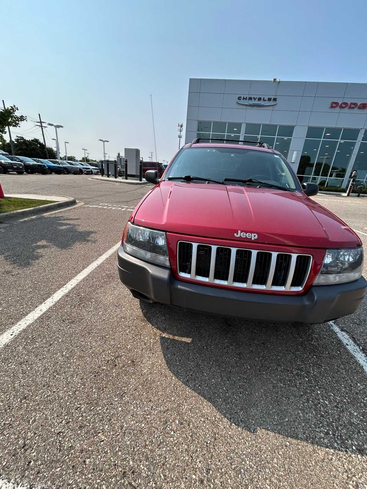 Thumbnail: 2004 Jeep Grand Cherokee - 3