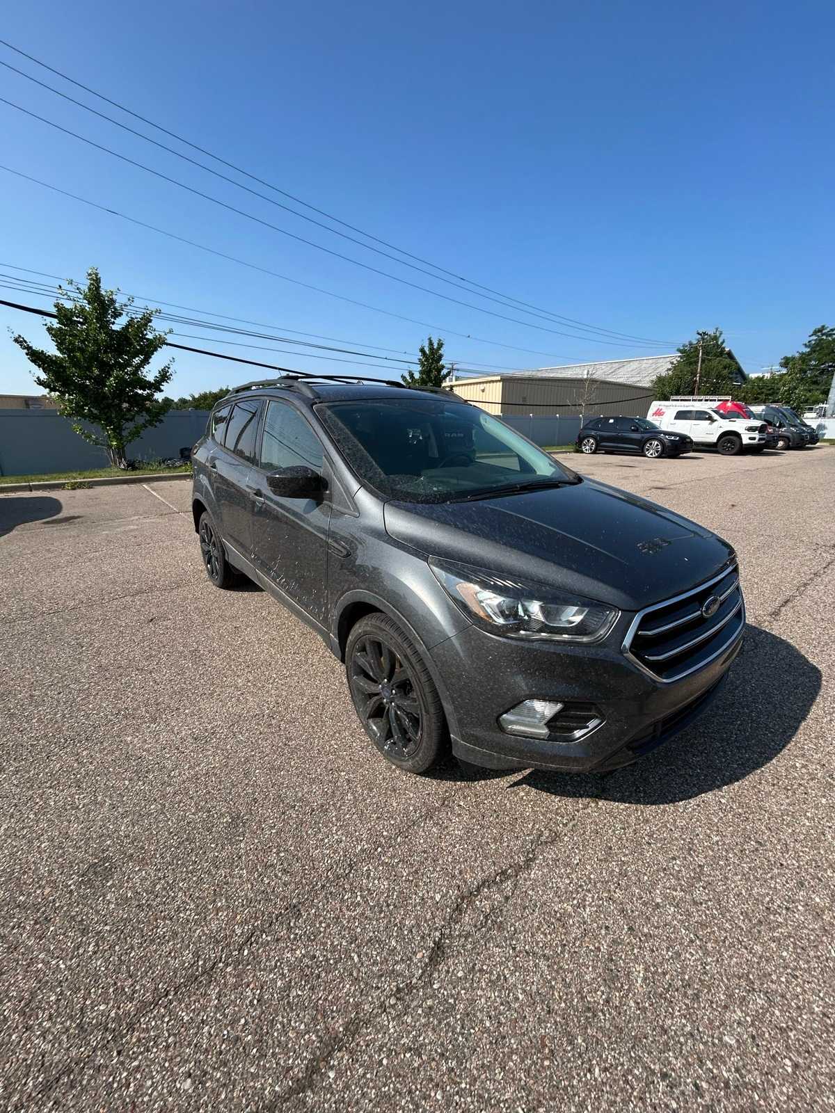 Thumbnail: 2019 Ford Escape - 6