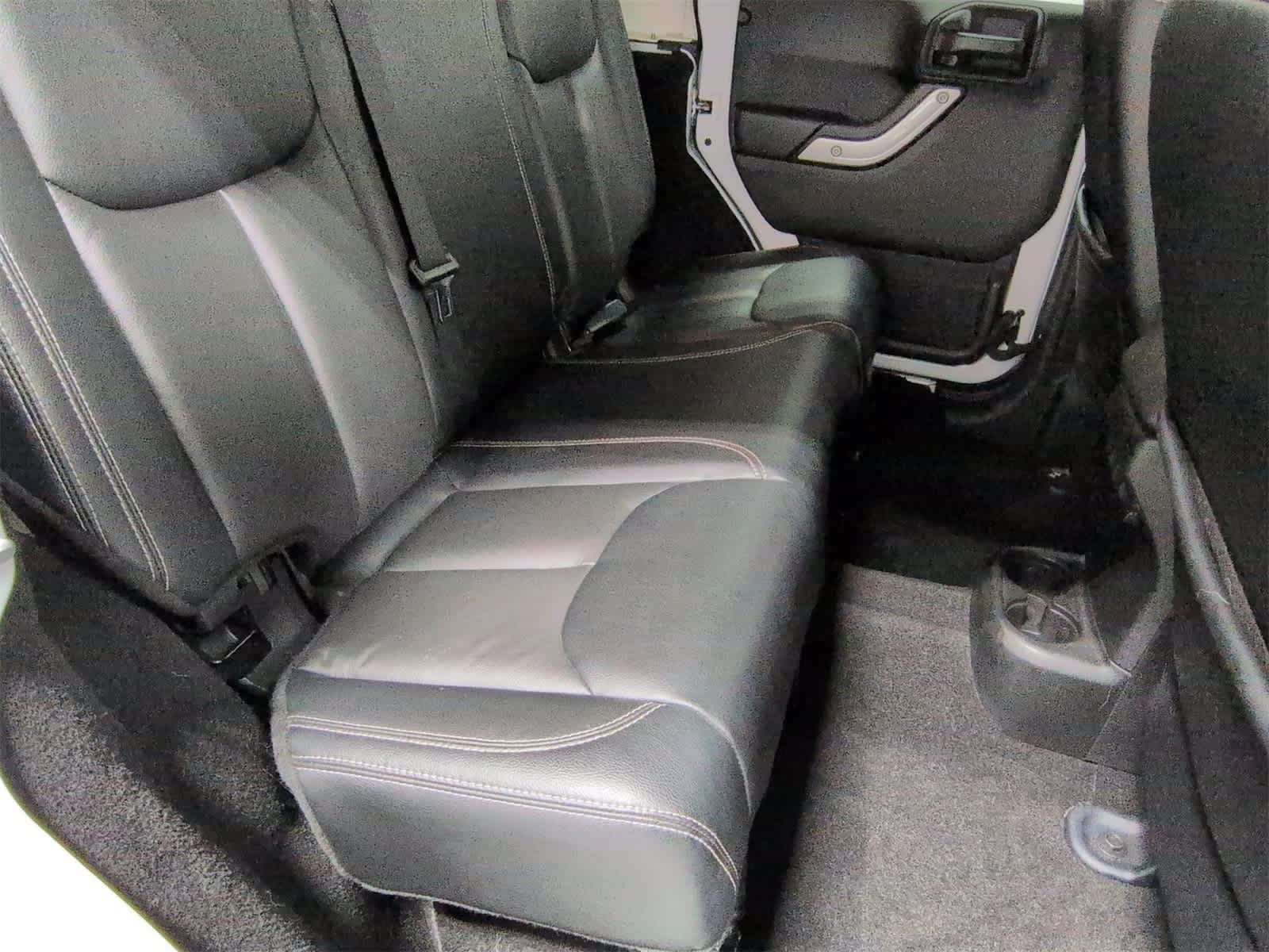 Thumbnail: 2017 Jeep Wrangler - 21