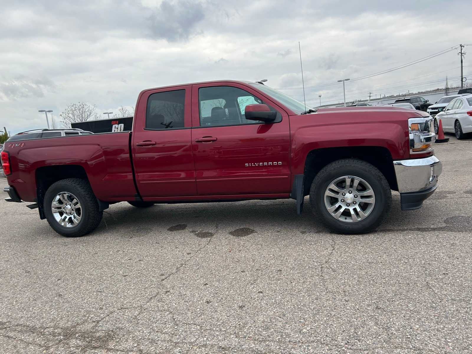 Thumbnail: 2018 Chevrolet Silverado 1500 - 13