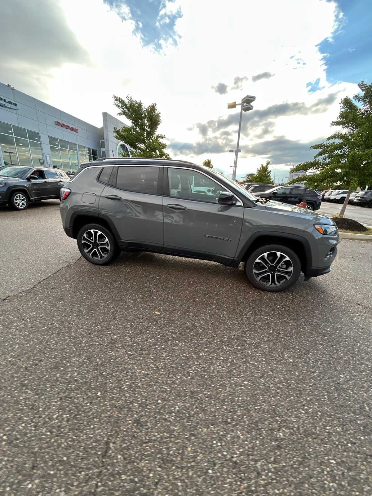 Thumbnail: 2022 Jeep Compass - 13