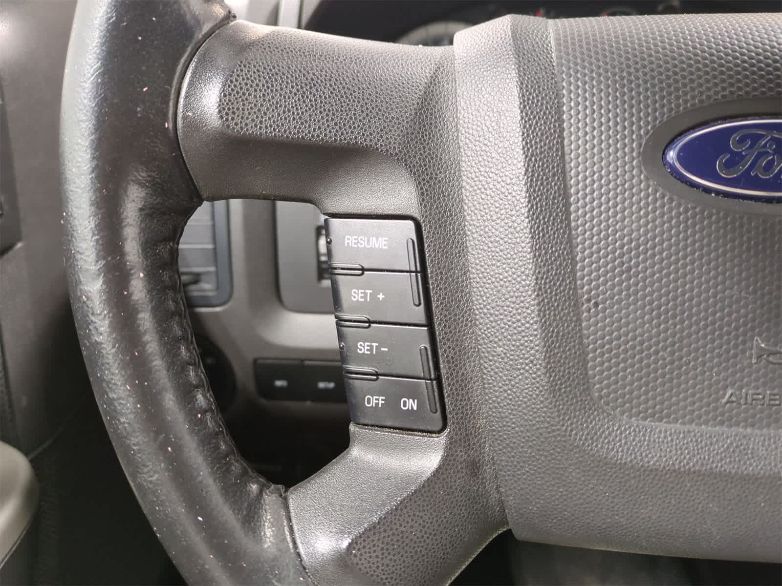 2009 Ford Escape XLT 24