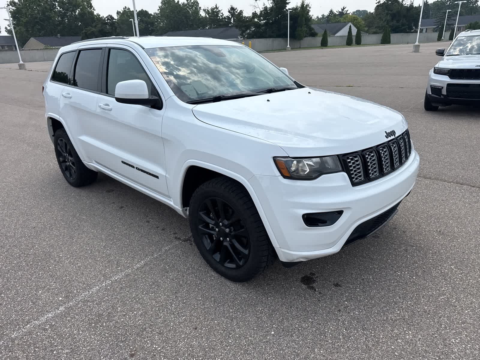 Thumbnail: 2021 Jeep Grand Cherokee - 8