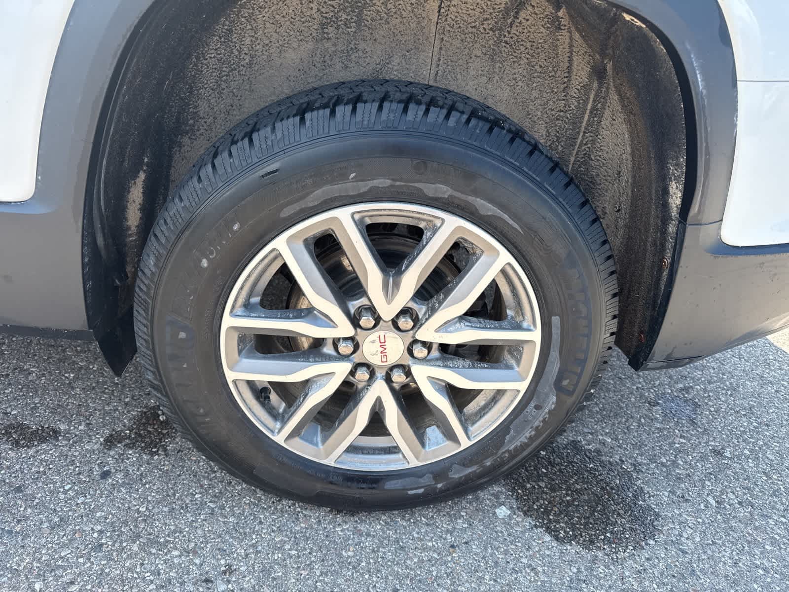 2019 GMC Acadia SLE 25