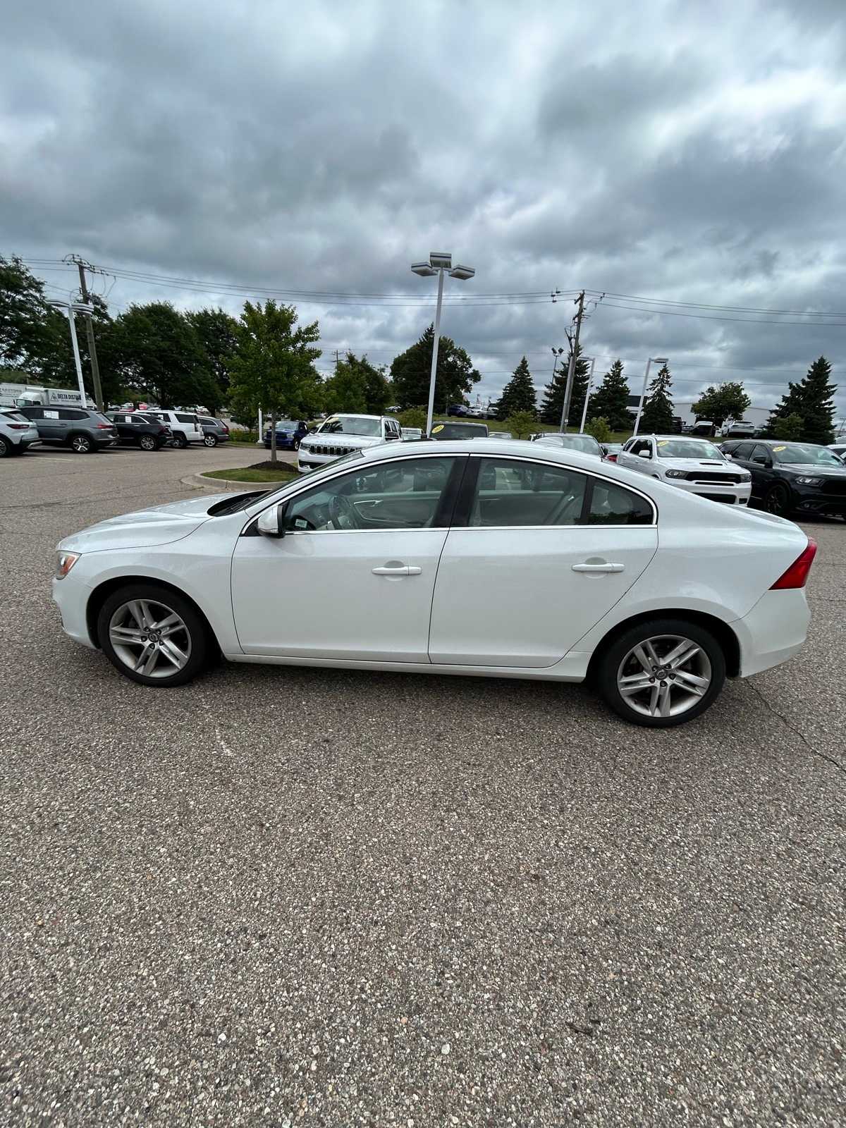 Thumbnail: 2015 Volvo S60 - 26