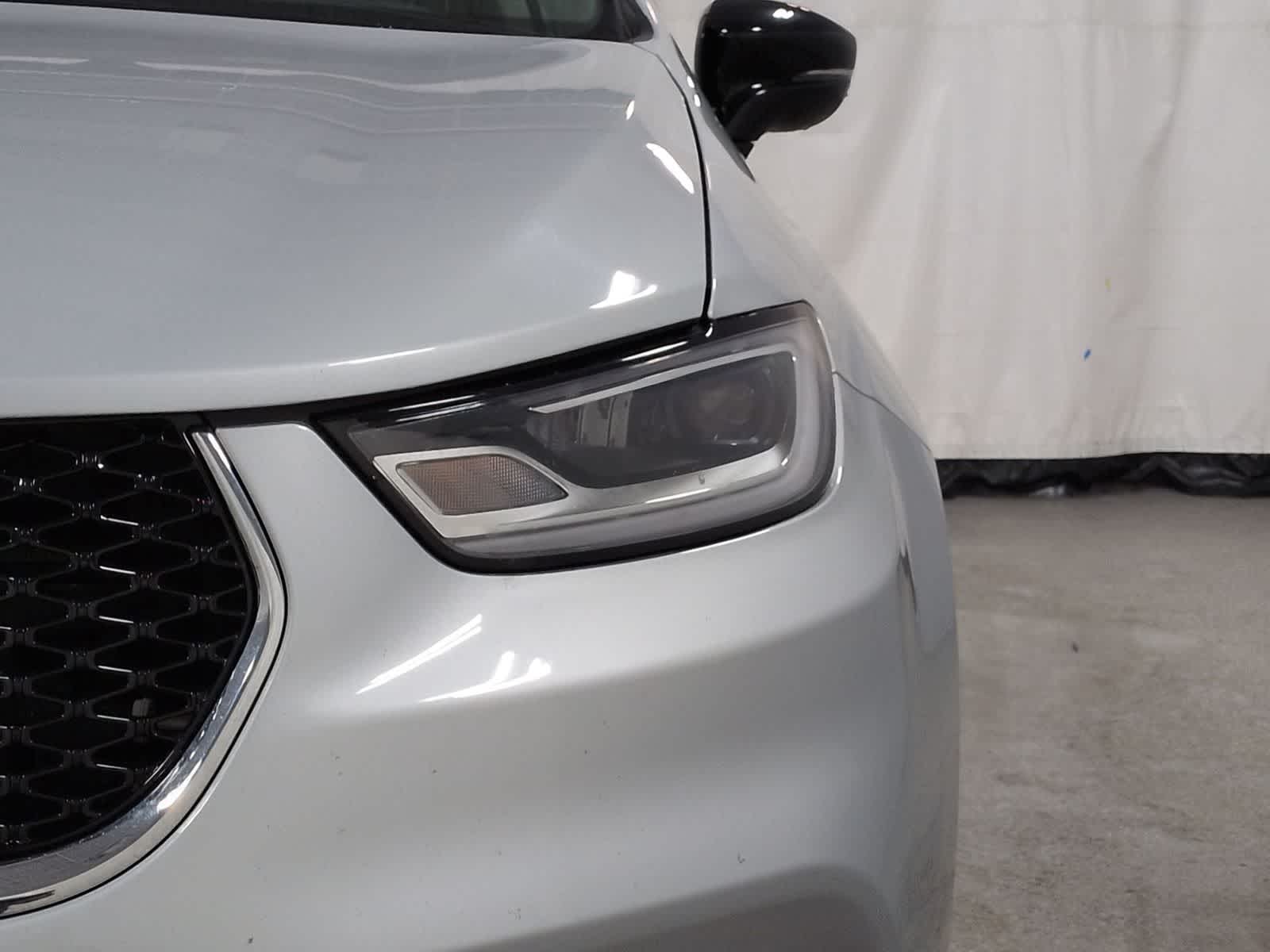 Thumbnail: 2024 Chrysler Pacifica - 11