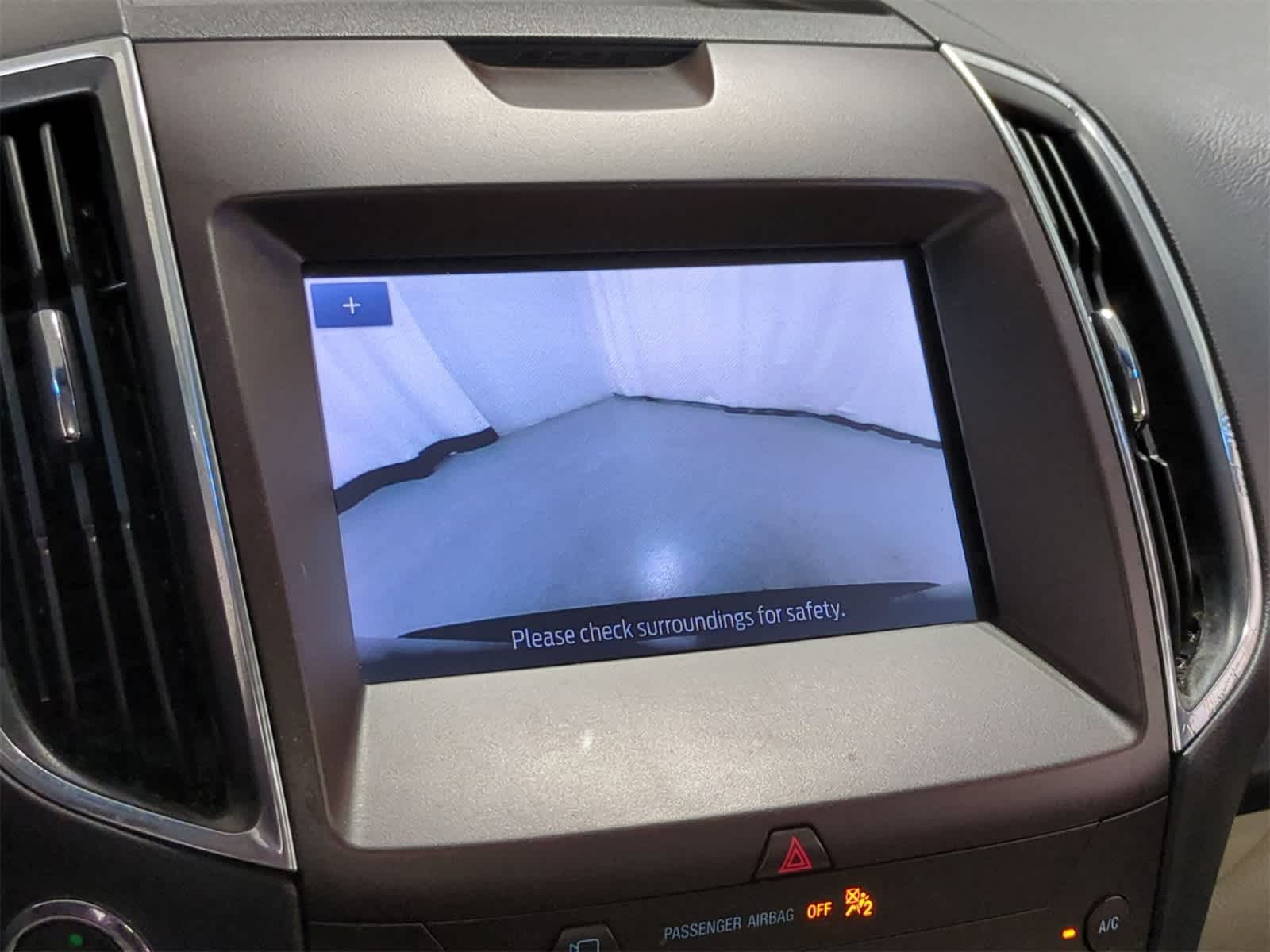 Thumbnail: 2020 Ford Edge - 32