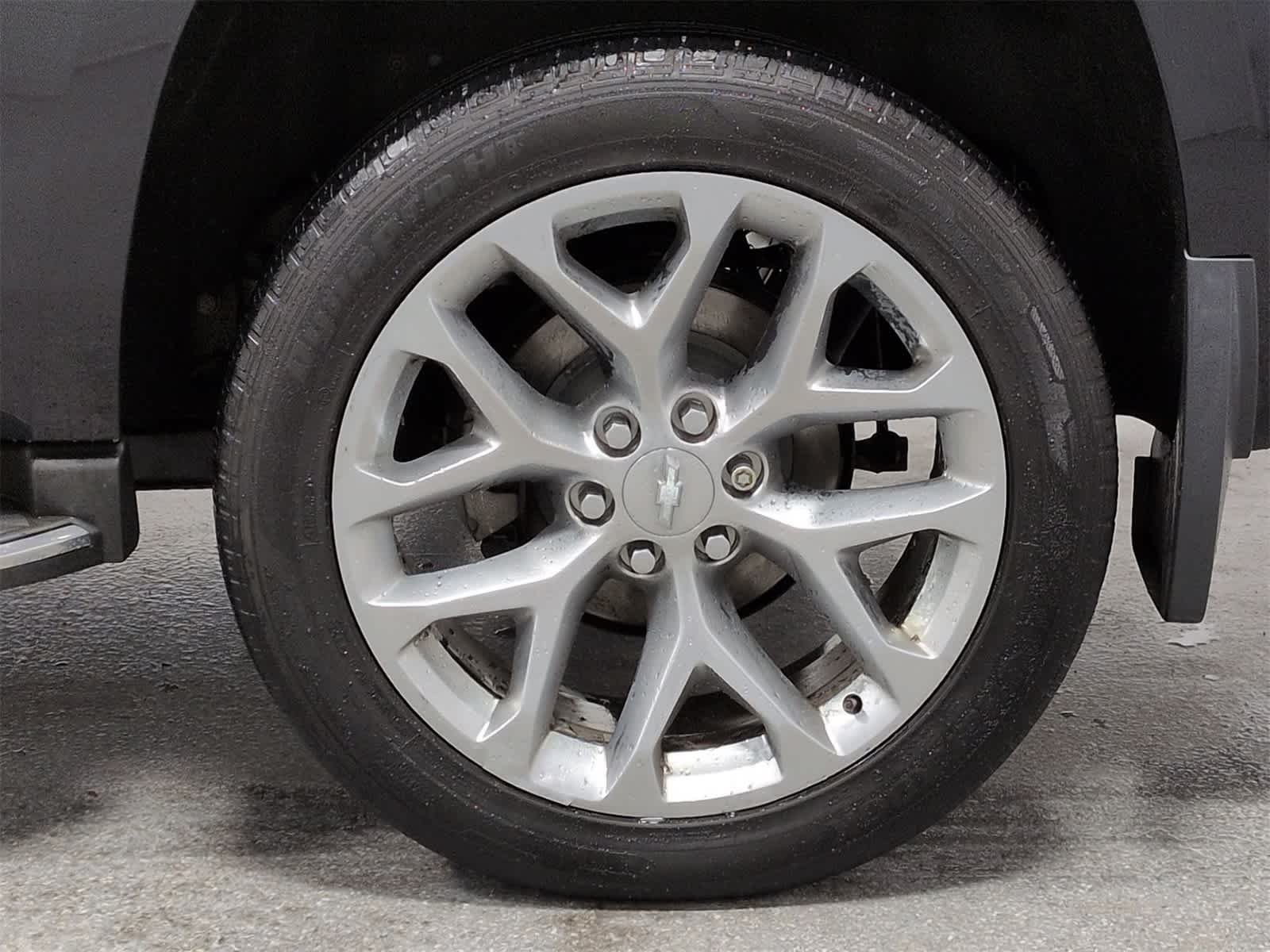 Thumbnail: 2016 Chevrolet Tahoe - 14