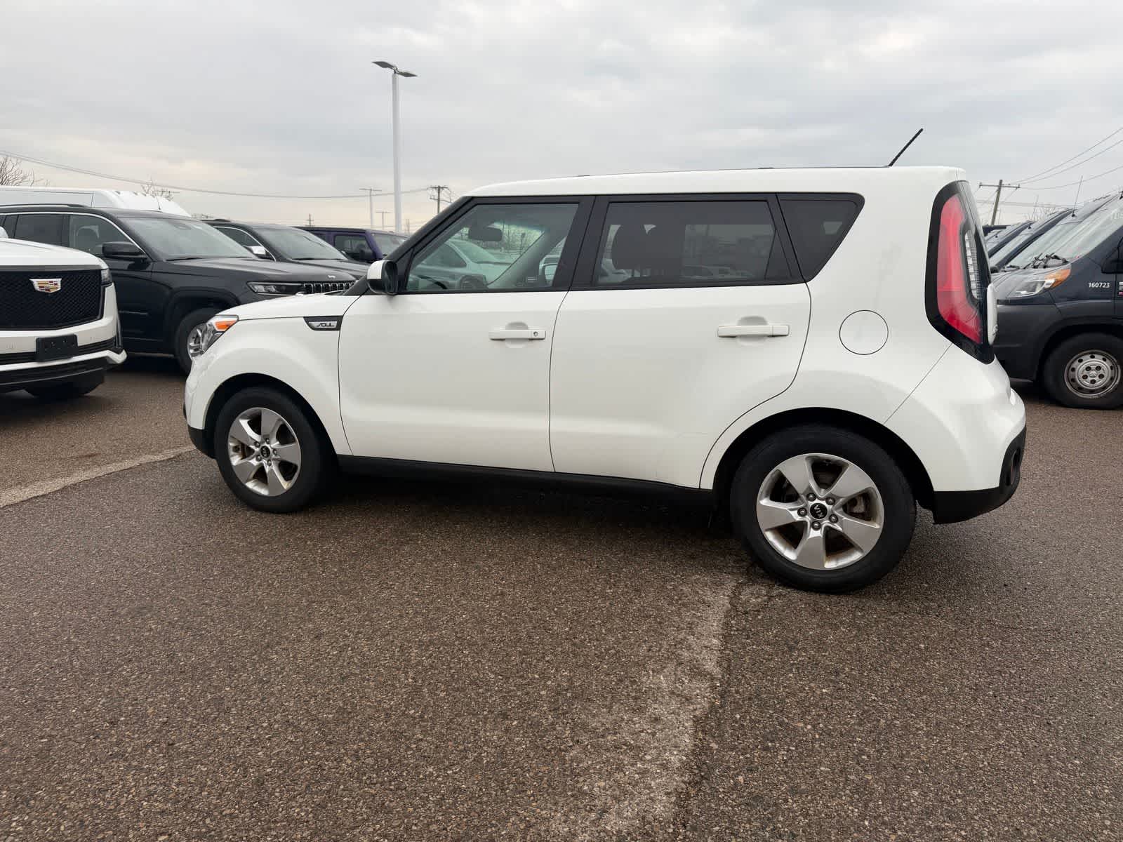 Thumbnail: 2017 Kia Soul - 25