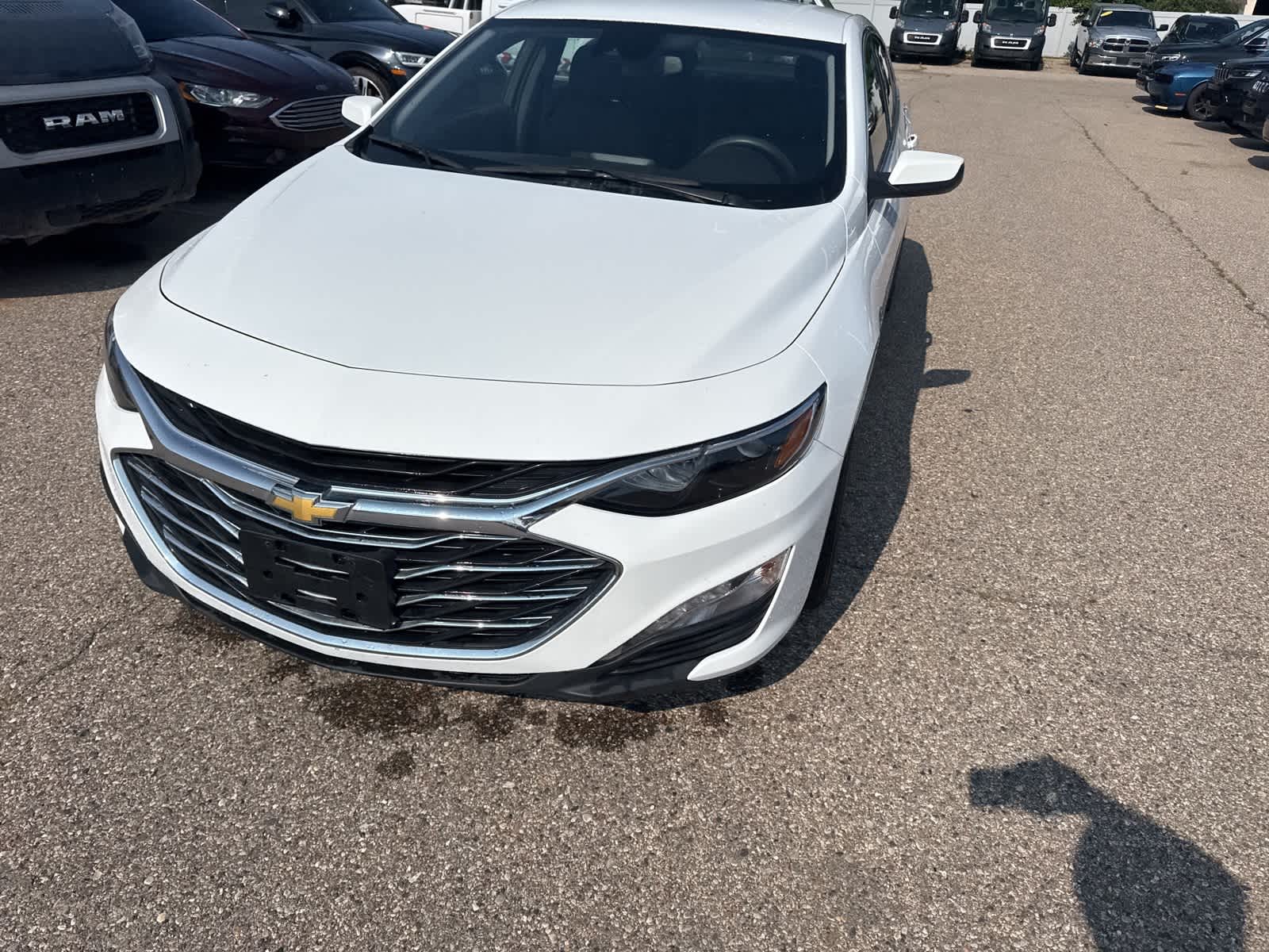 Thumbnail: 2023 Chevrolet Malibu - 3