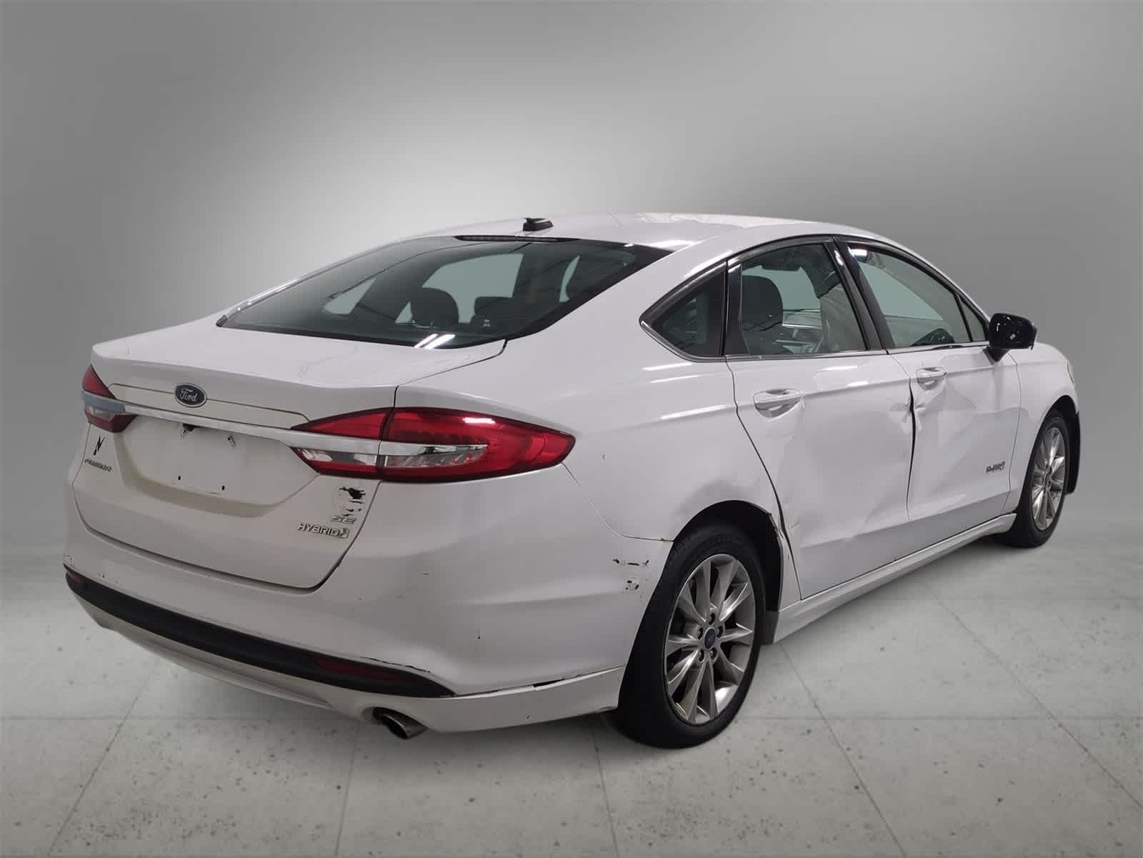 Thumbnail: 2017 Ford Fusion - 8