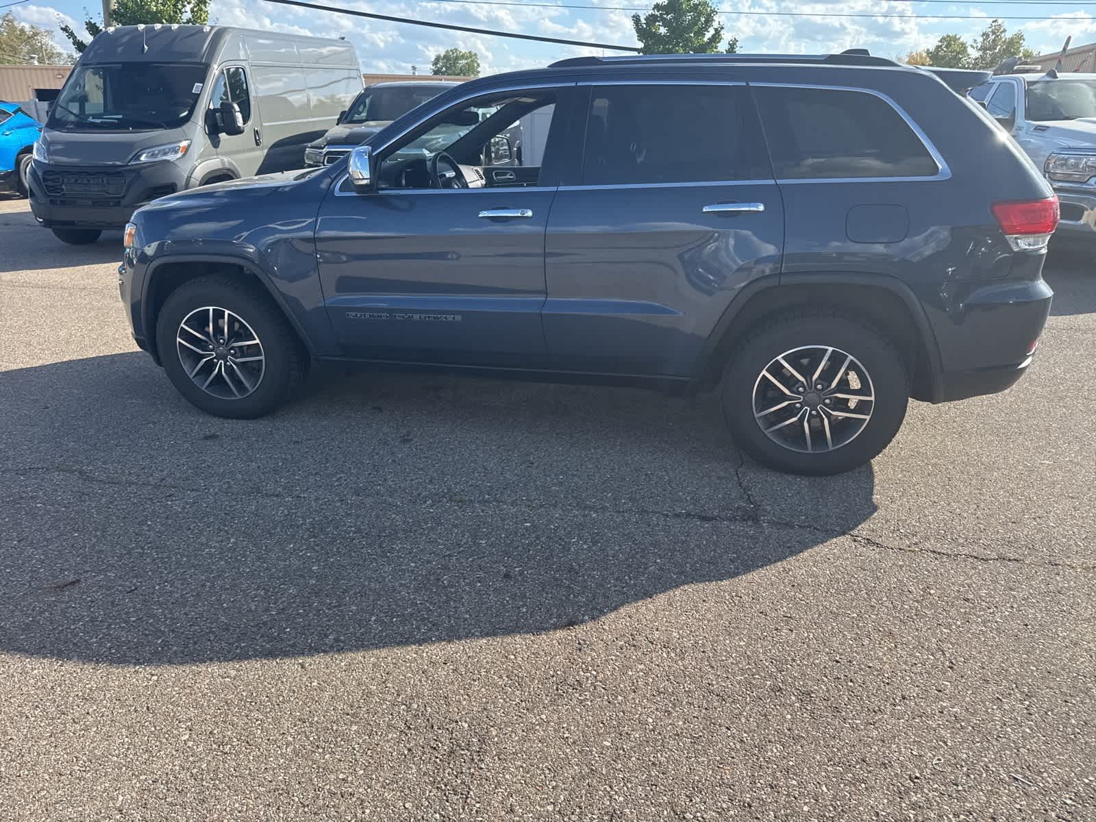 Thumbnail: 2019 Jeep Grand Cherokee - 27
