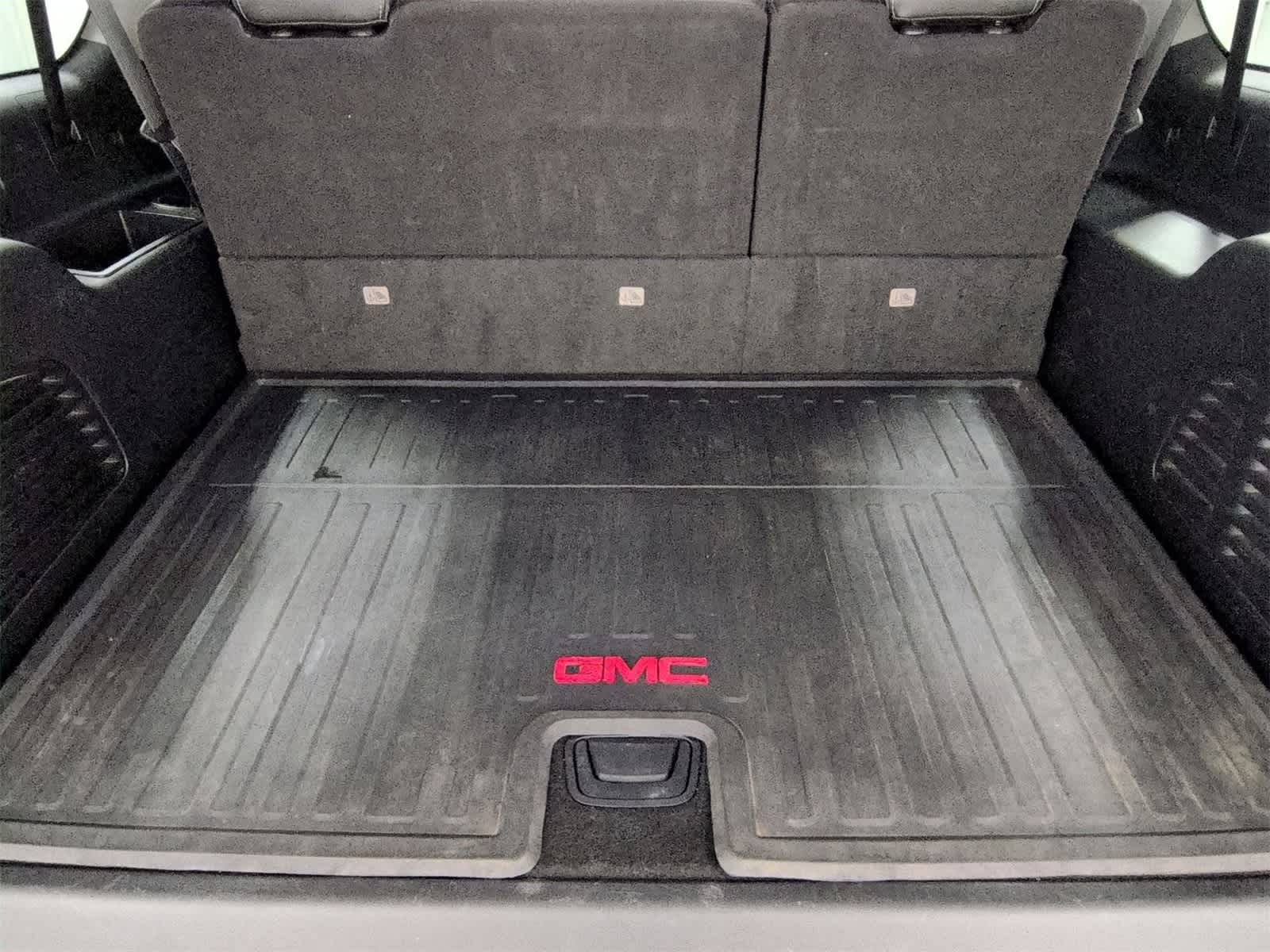 Thumbnail: 2020 GMC Yukon XL - 37