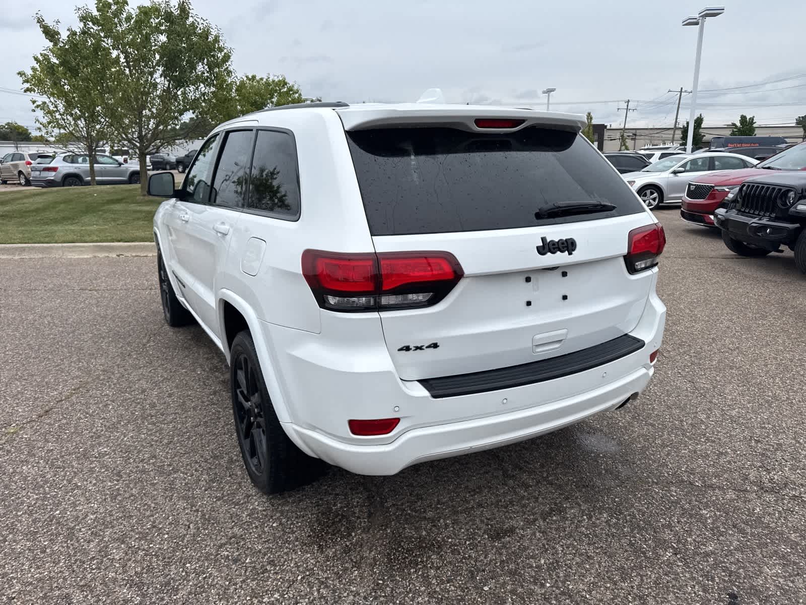 Thumbnail: 2022 Jeep Grand Cherokee - 21